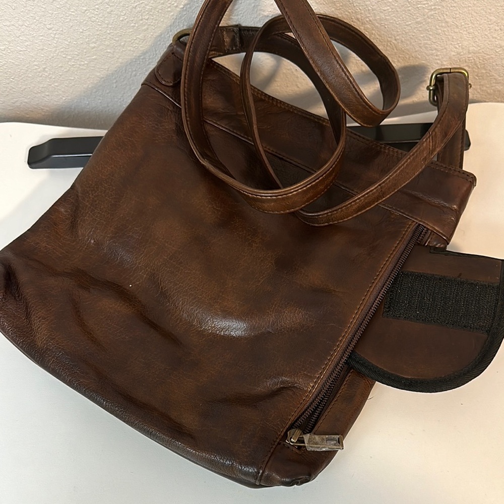 Brown Leather Women’s Crossbody Conceal-Carry Purse.